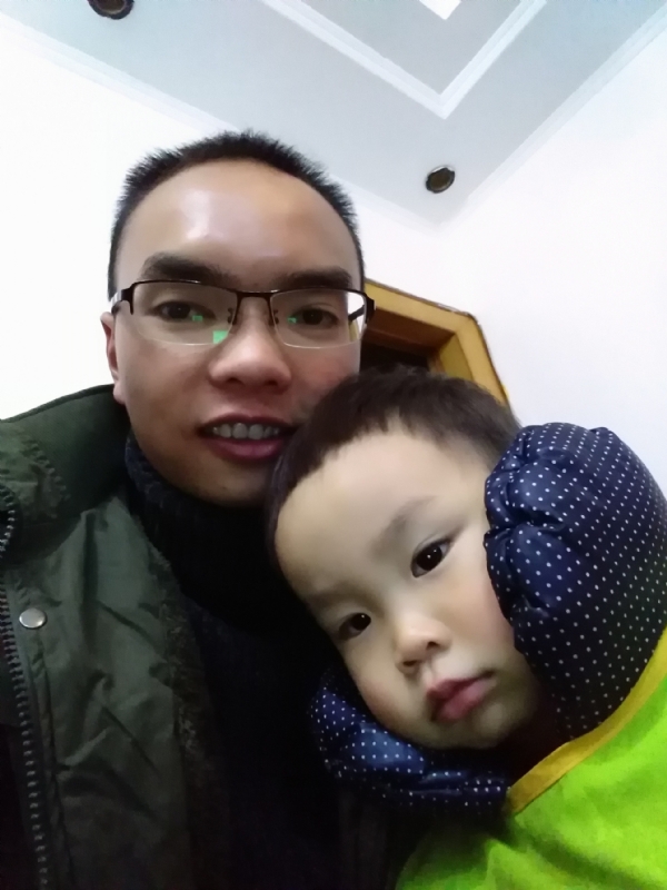 123木头人的第一张照片--毕节认干亲服务网